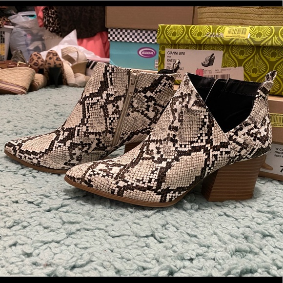 Qupid snake print ankle boots size 7 - Picture 1 of 10